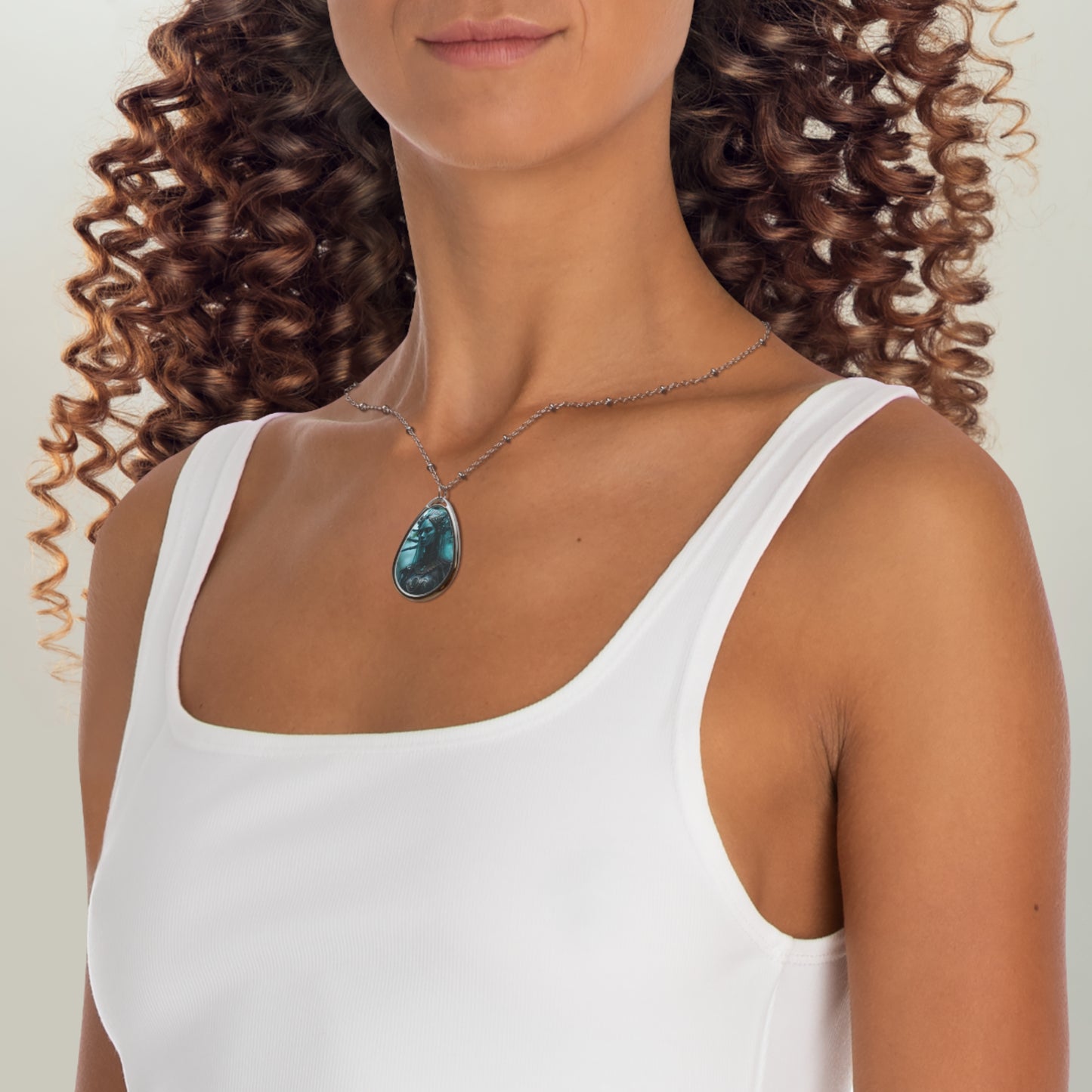 Merial Cosmos Oval Necklace
